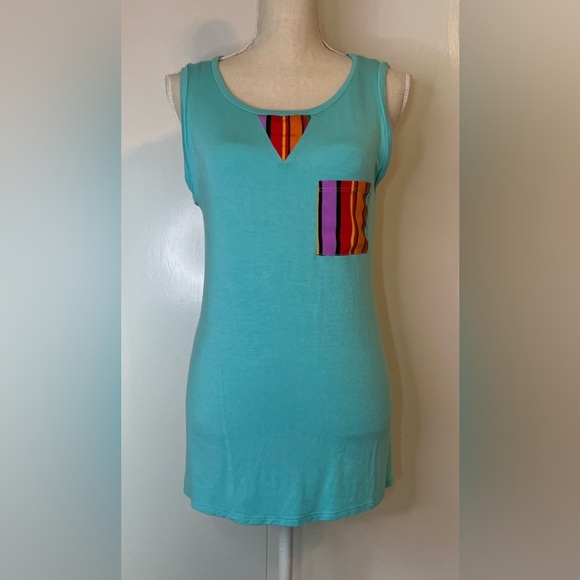Filly Flair Sleeveless Turquoise Top with Multicolor Accents Size M - Picture 8 of 8